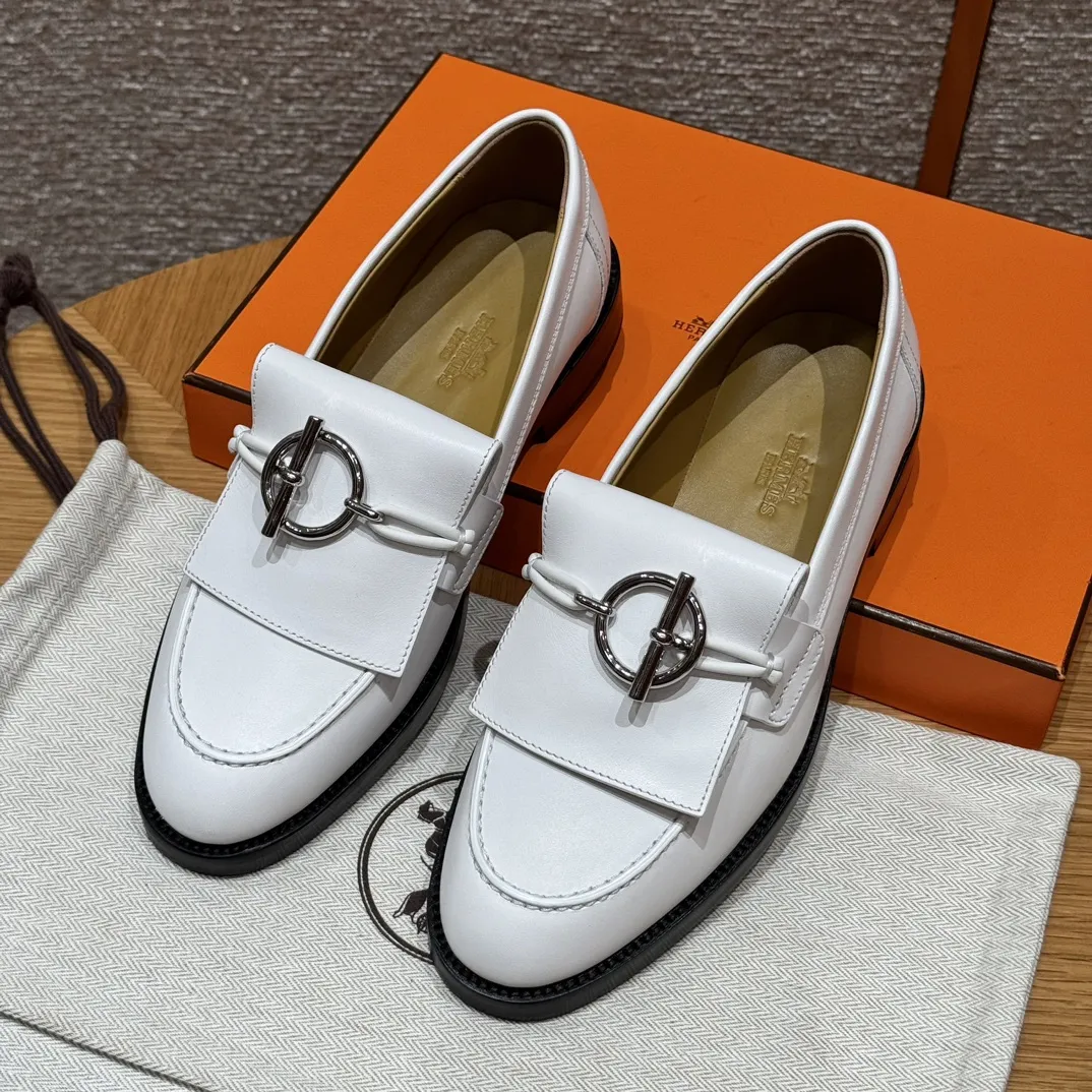 HERMES Женские лоферы Impact