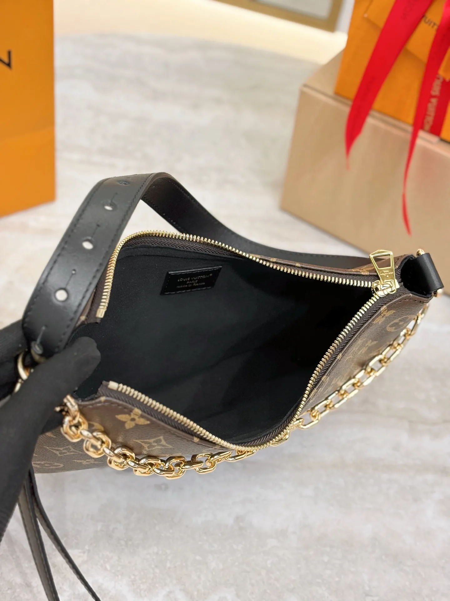 LOUIS VUITTON Женская сумка Cookie BB M15056 LOUIS VUITTON Женская сумка Cookie BB M15056