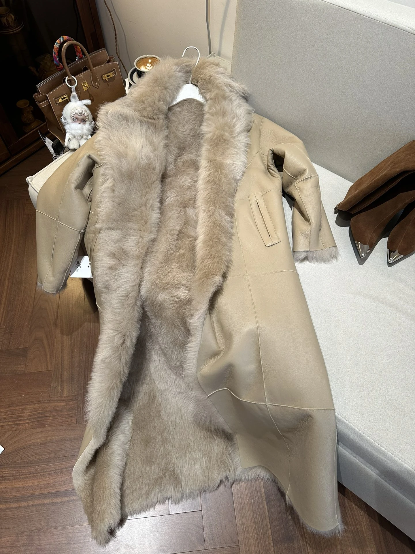 HERMES Женская шуба из овчины HERMES Женская шуба из овчины