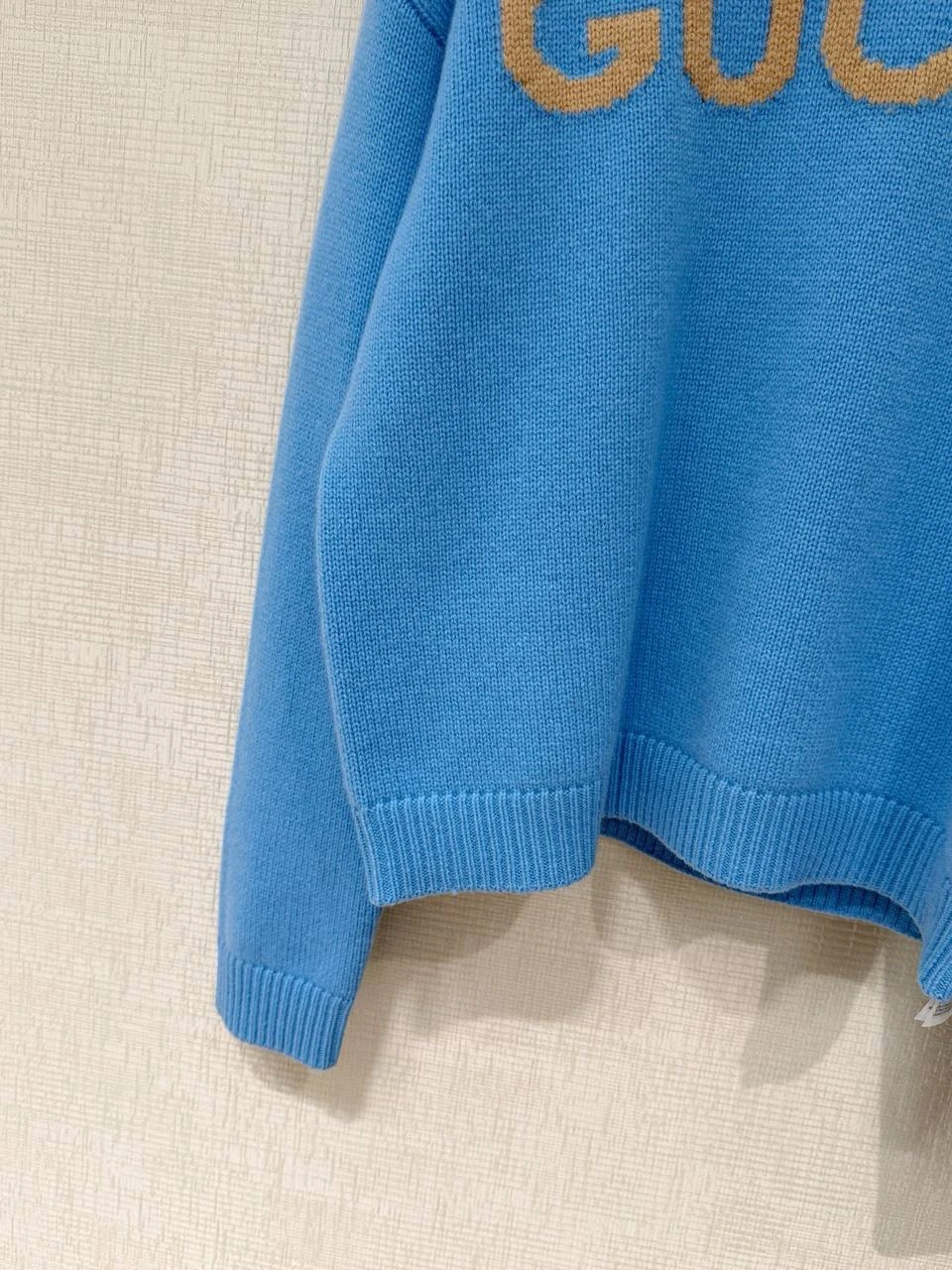 GUCCI Женский свитер GUCCI Женский свитер