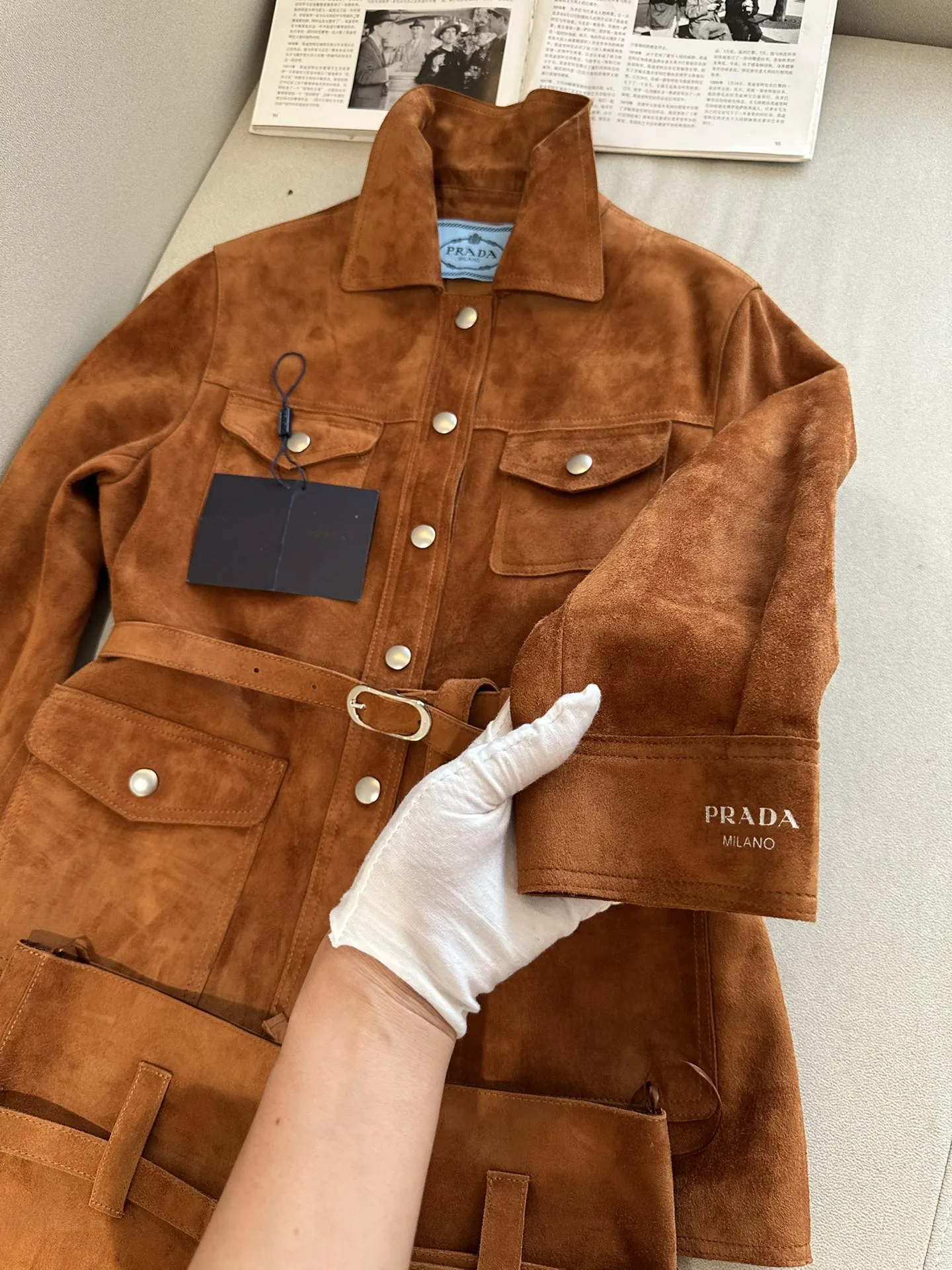 PRADA Женский костюм из замши PRADA Женский костюм из замши