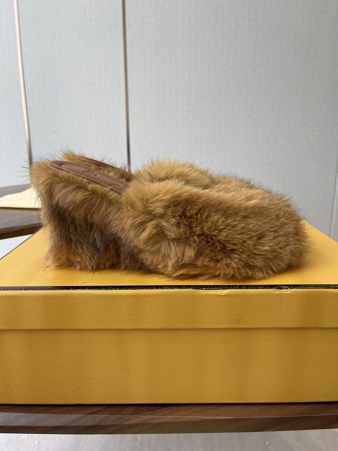 FENDI Женские мюли