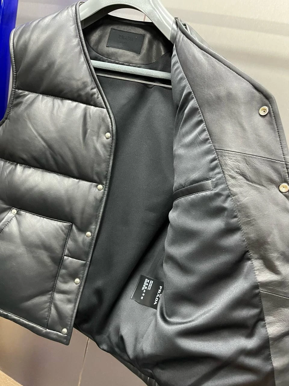 PRADA Мужской жилет из кожи ягненка  PRADA Мужской жилет из кожи ягненка