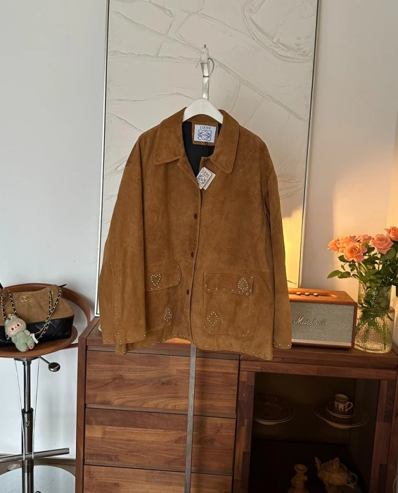 LOEWE Женская куртка из замши