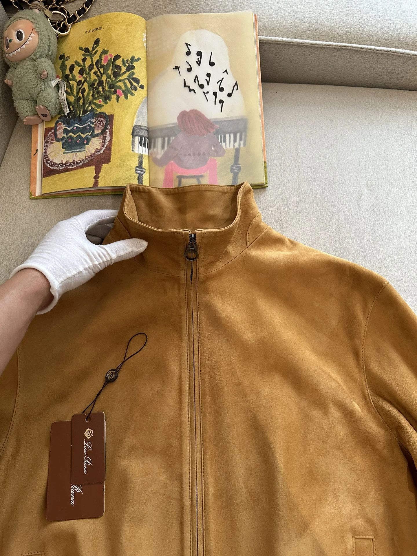 LORO PIANA Женская куртка из замши