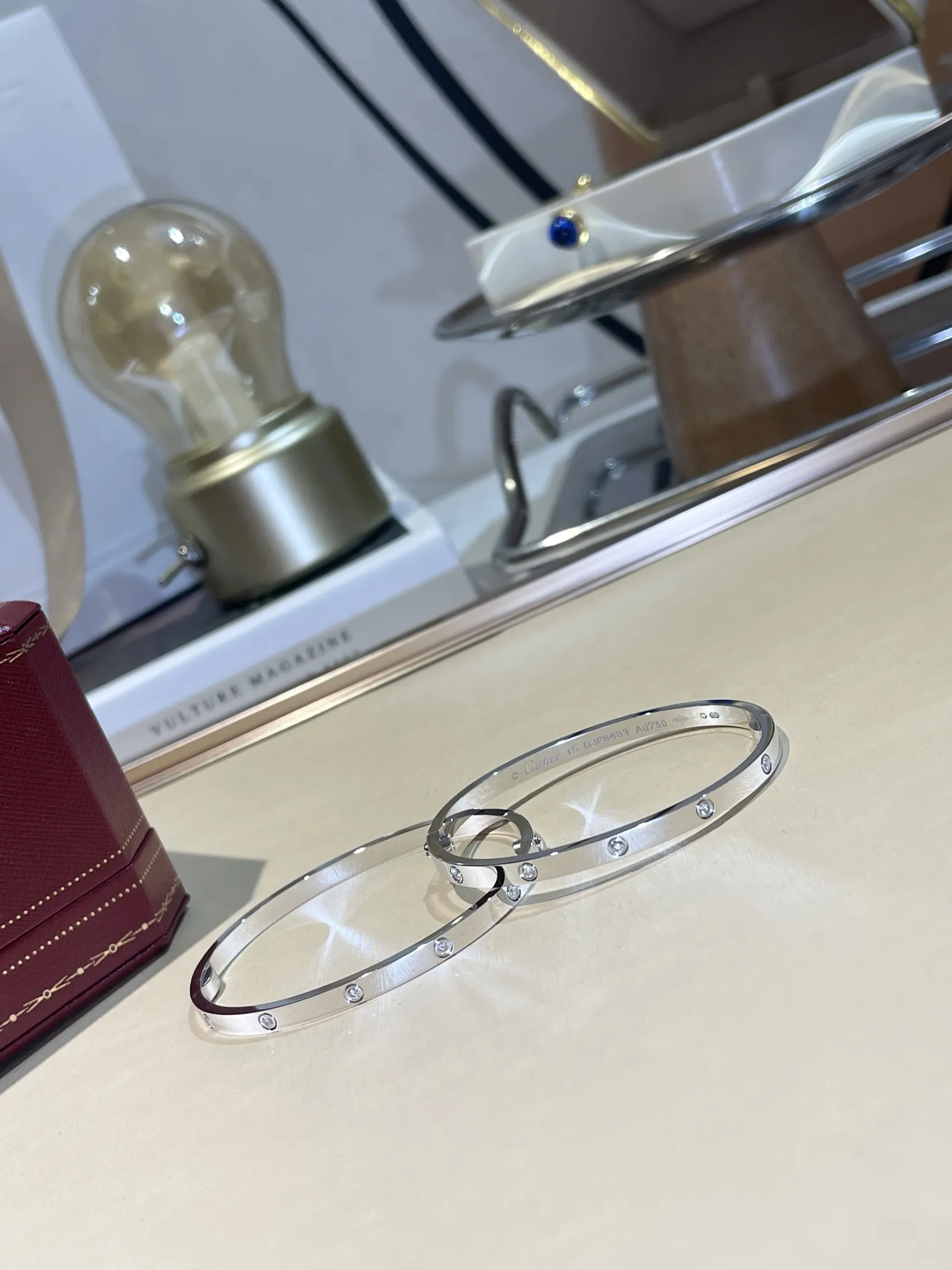 CARTIER Браслет Love белое золото и бриллианты CARTIER Браслет Love белое золото и бриллианты