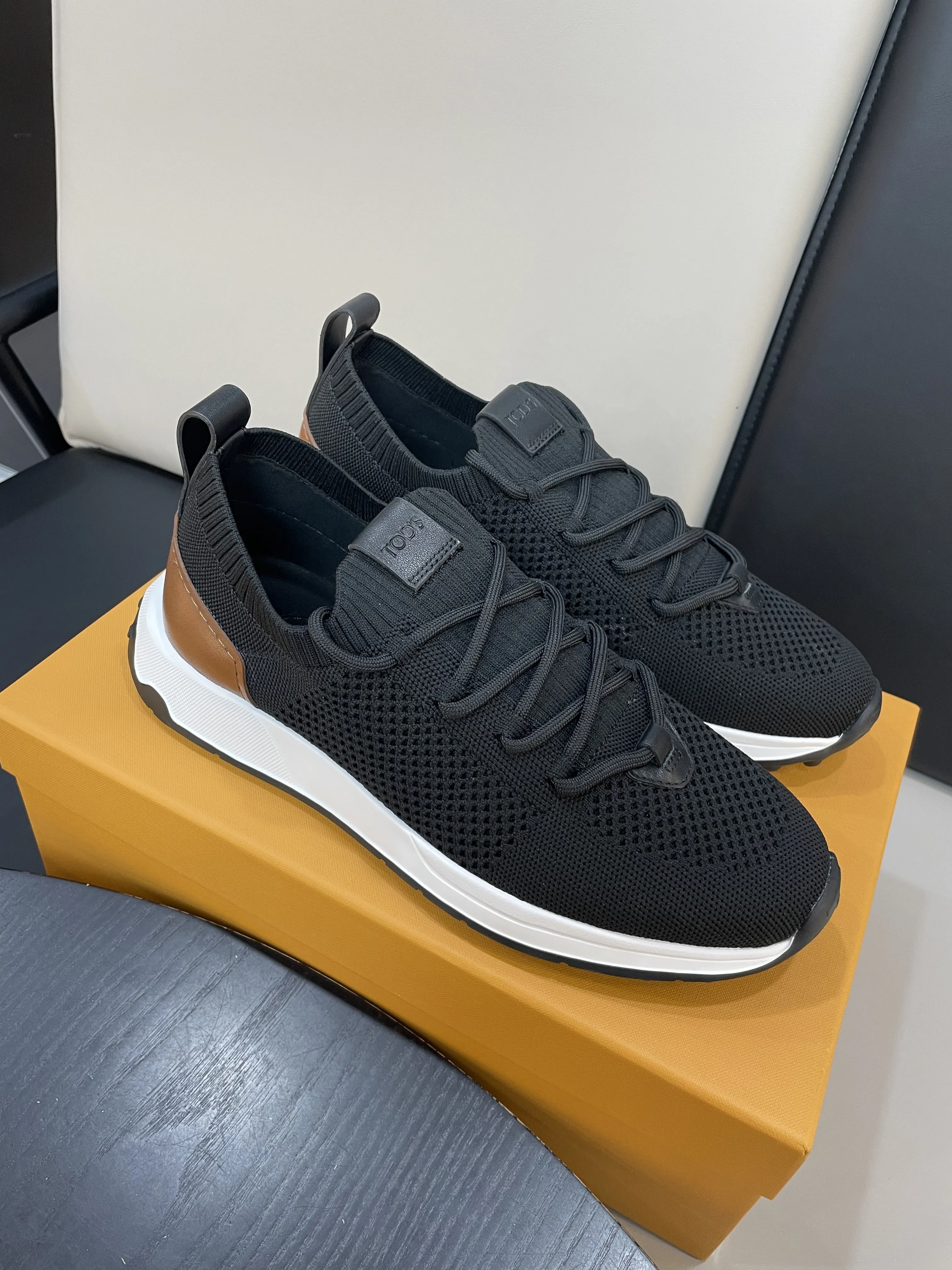 TOD'S Мужские кроссовки зеленые