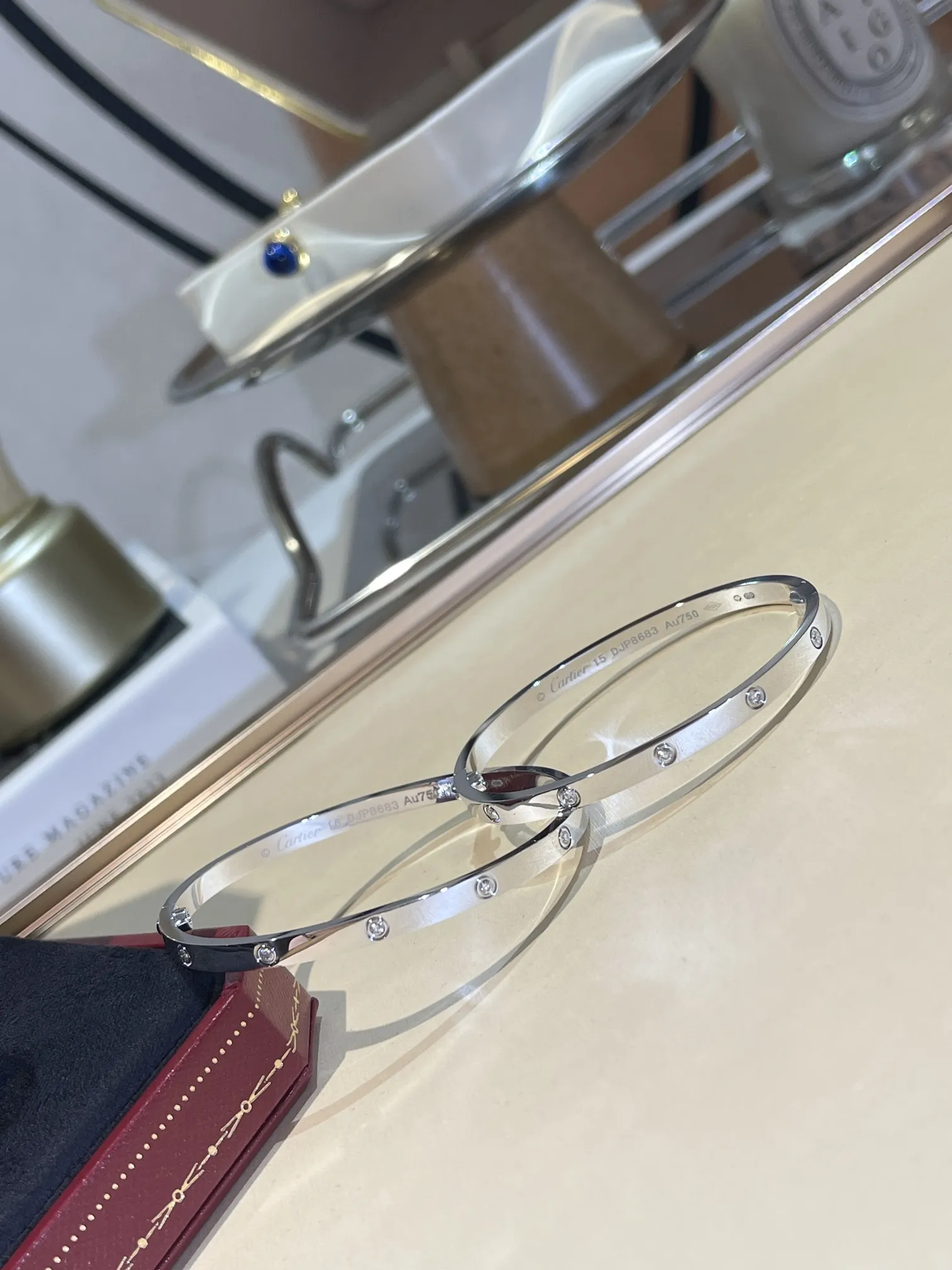 CARTIER Браслет Love белое золото и бриллианты CARTIER Браслет Love белое золото и бриллианты