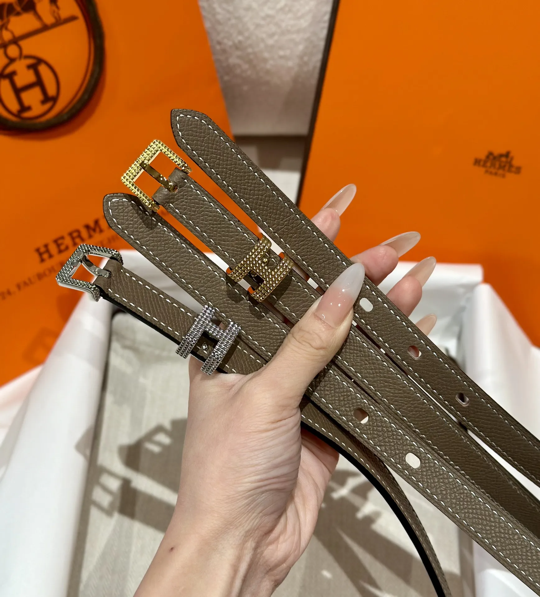 HERMES Женский узкий ремень Kelly с ребристой пряжкой