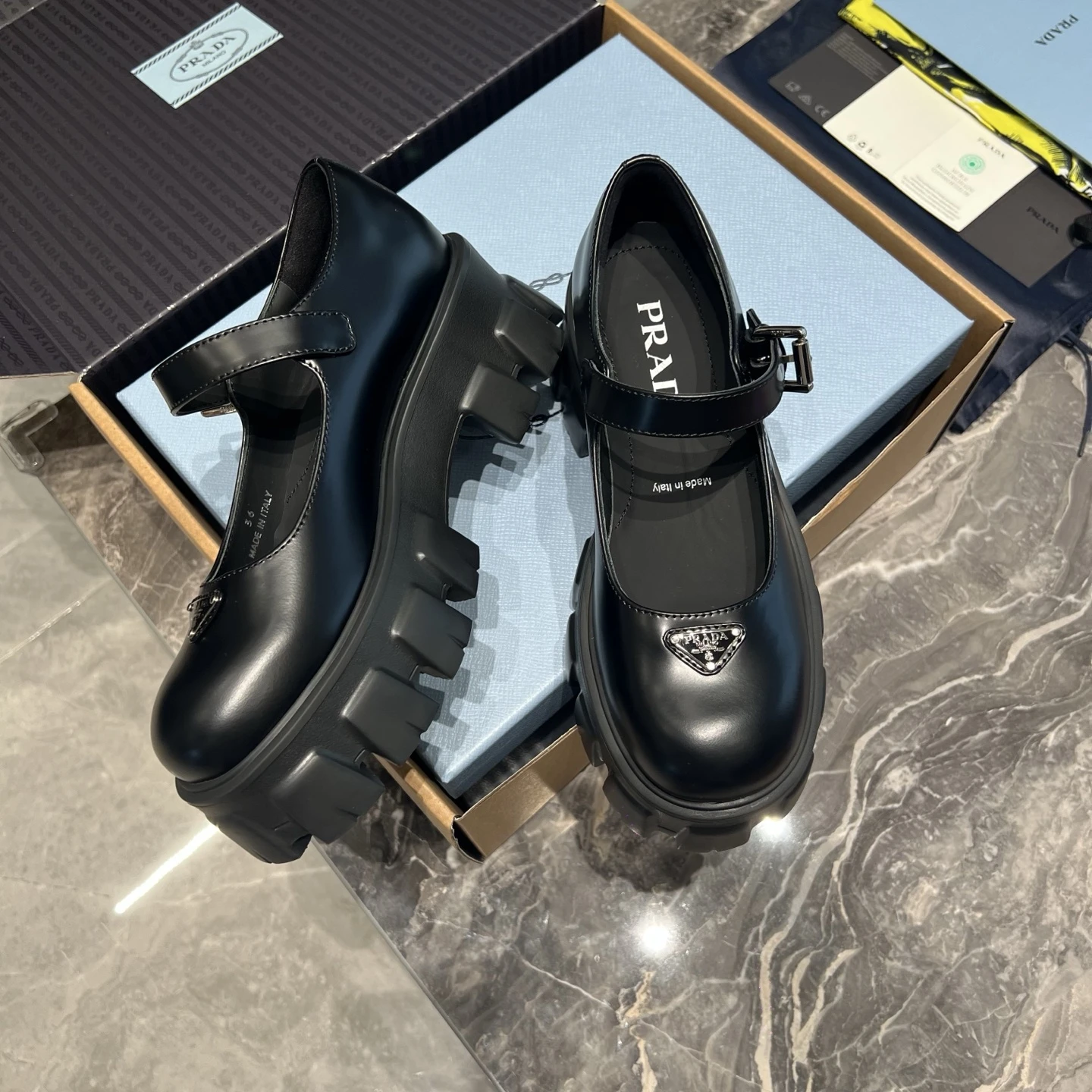 PRADA Женские туфли мэри-джейн