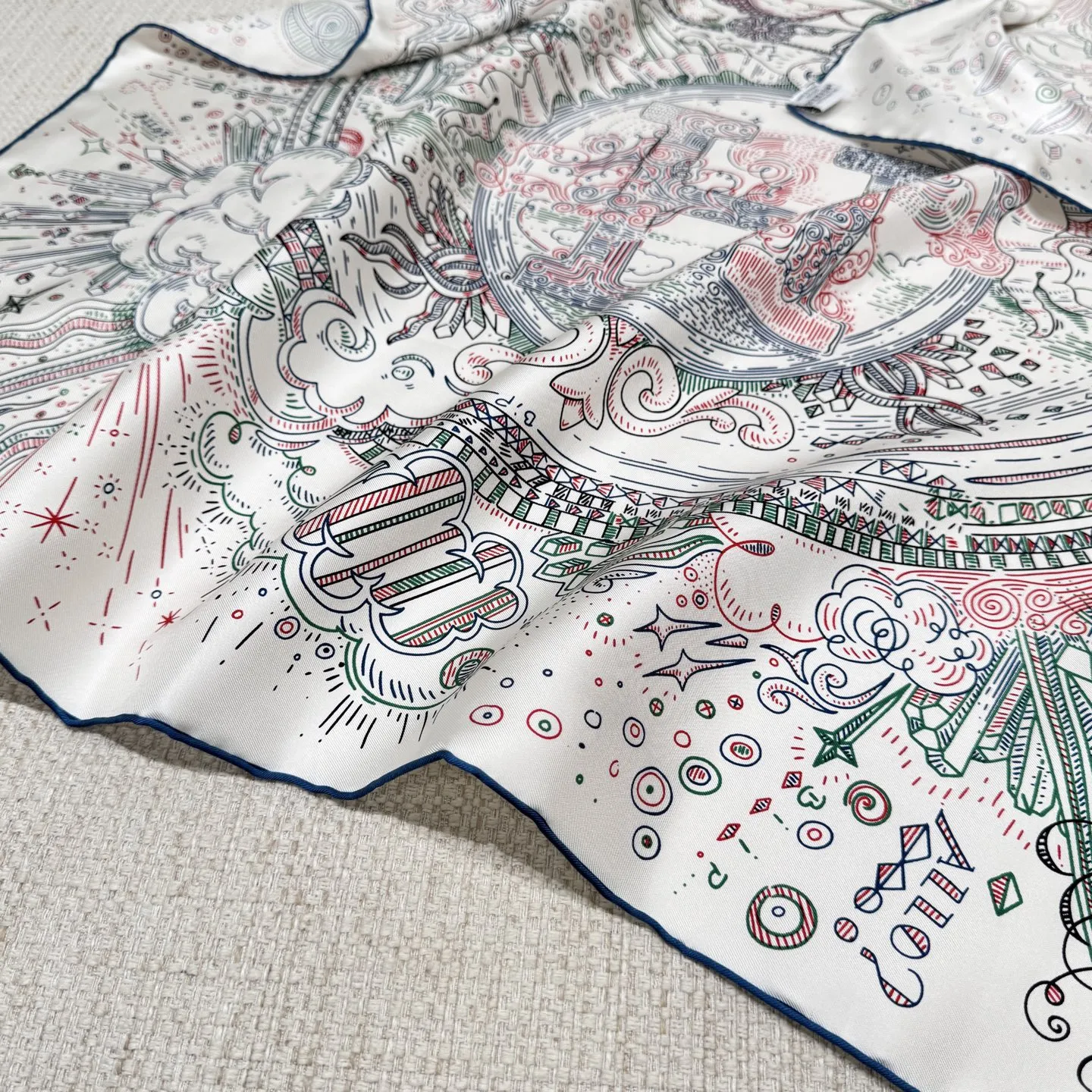 HERMES Женский платок из шелка