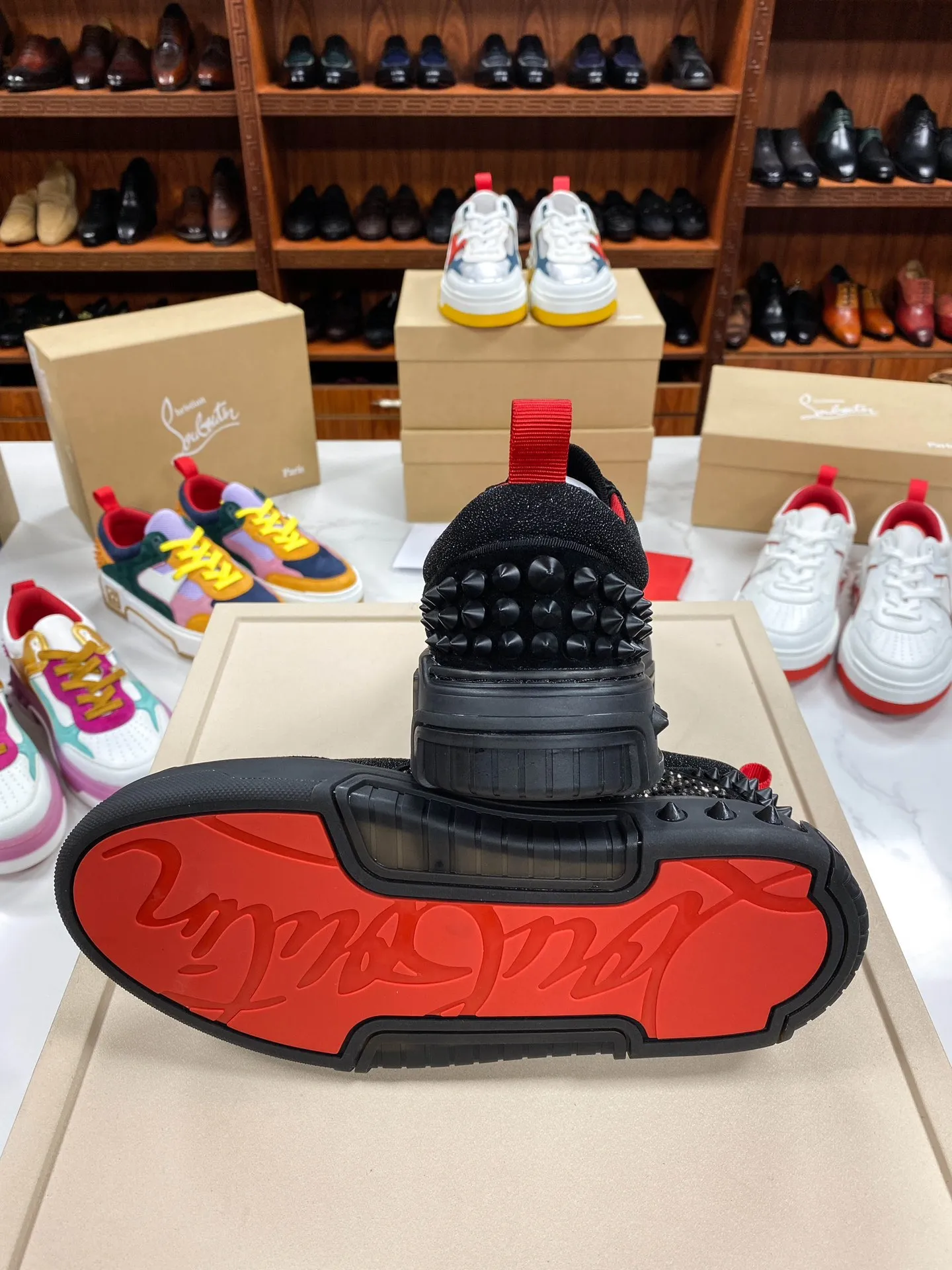 CHRISTIAN LOUBOUTIN Мужские кроссовки Astroloubi Strass