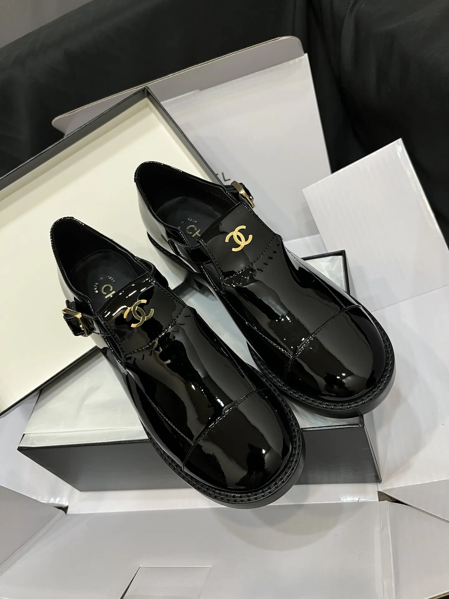 CHANEL Женские лоферы из телячьей кожи CHANEL Женские лоферы из телячьей кожи