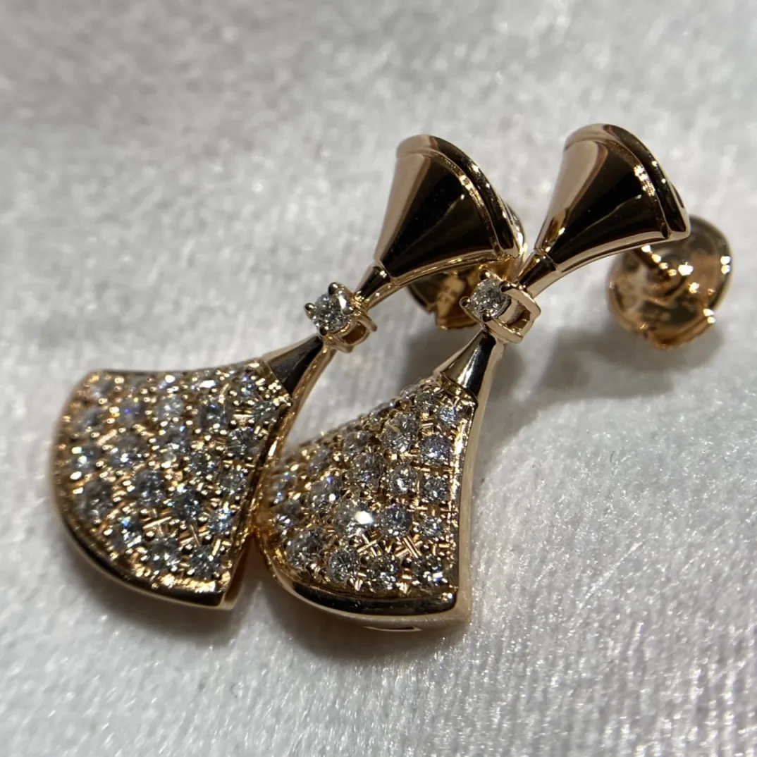 BVLGARI Серьги Divas’Dream розовое золото с бриллиантами BVLGARI Серьги Divas’Dream розовое золото с бриллиантами