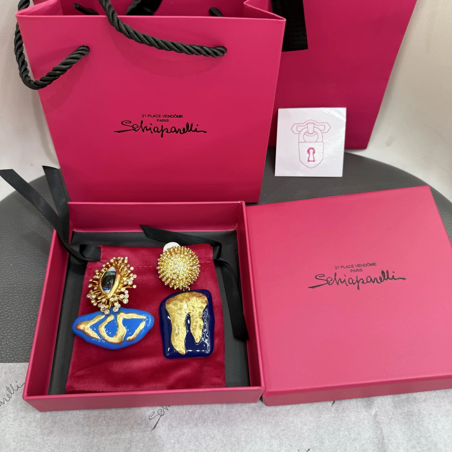 SCHIAPARELLI Женские винтажные серьги SCHIAPARELLI Женские винтажные серьги