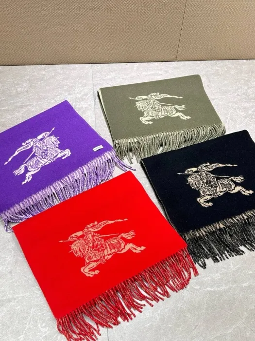 BURBERRY Женский шарф из кашемира