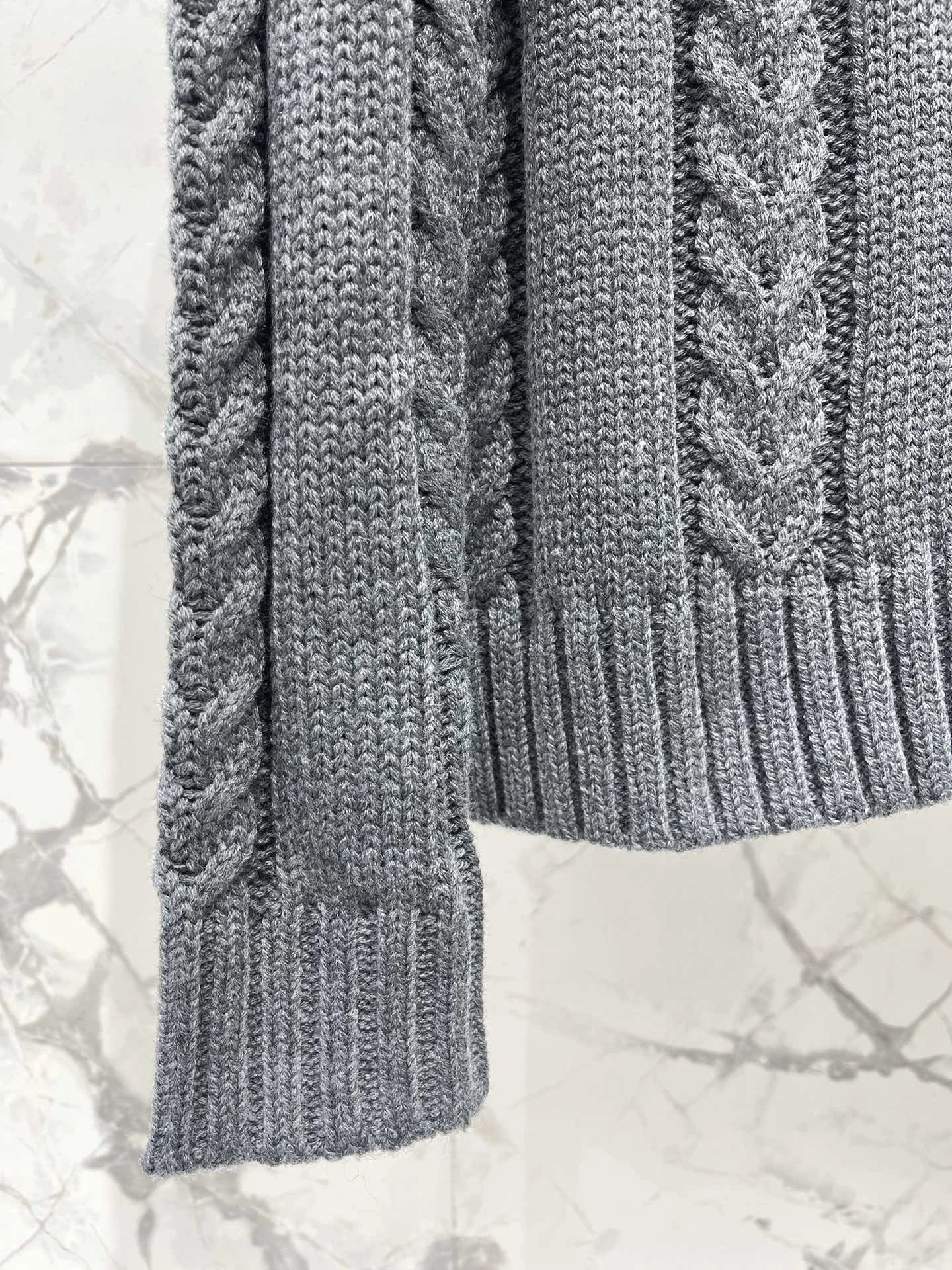 LOEWE Женский свитер из кашемира LOEWE Женский свитер из кашемира