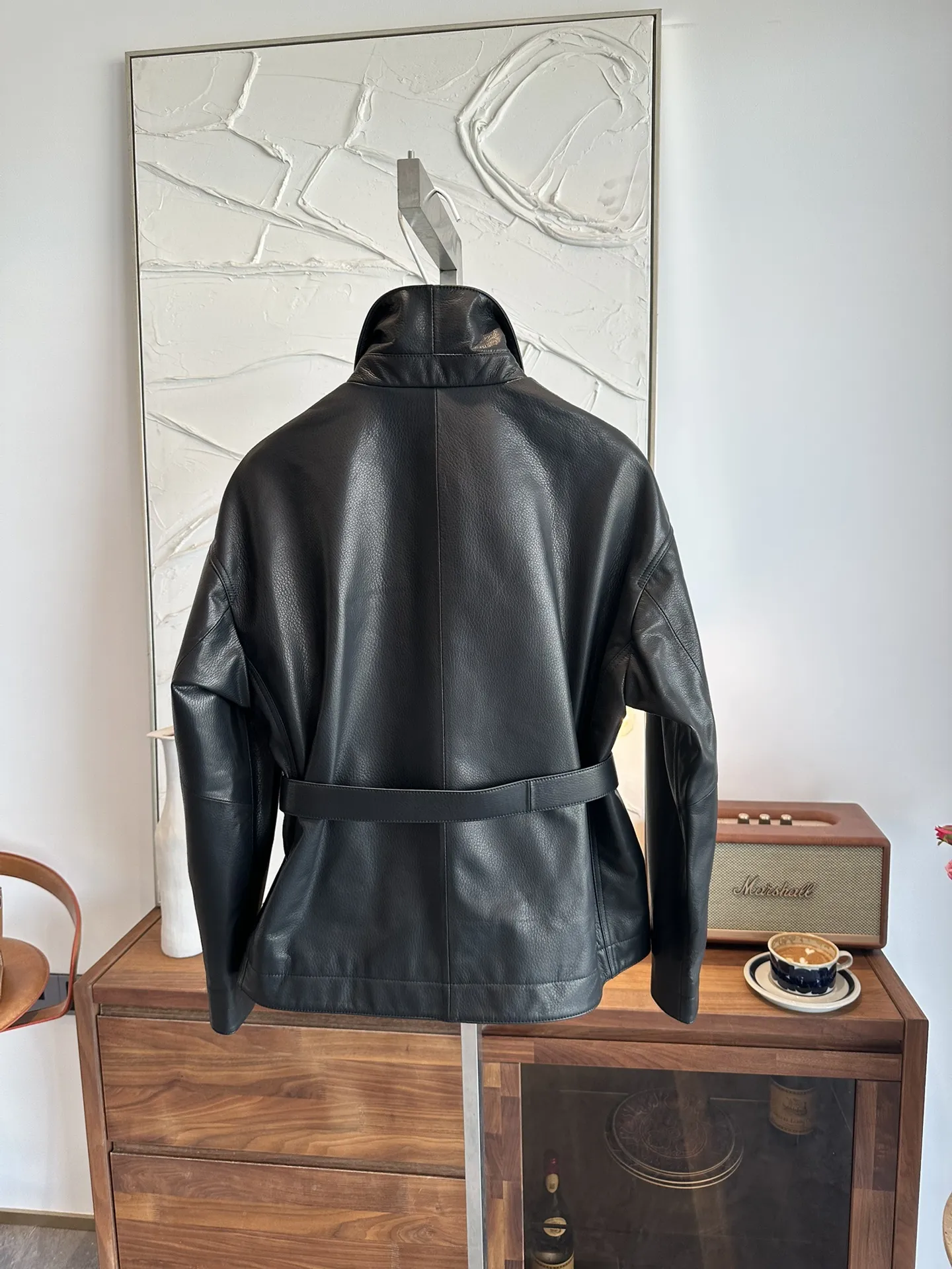 HERMES Женская кожаная куртка с поясом