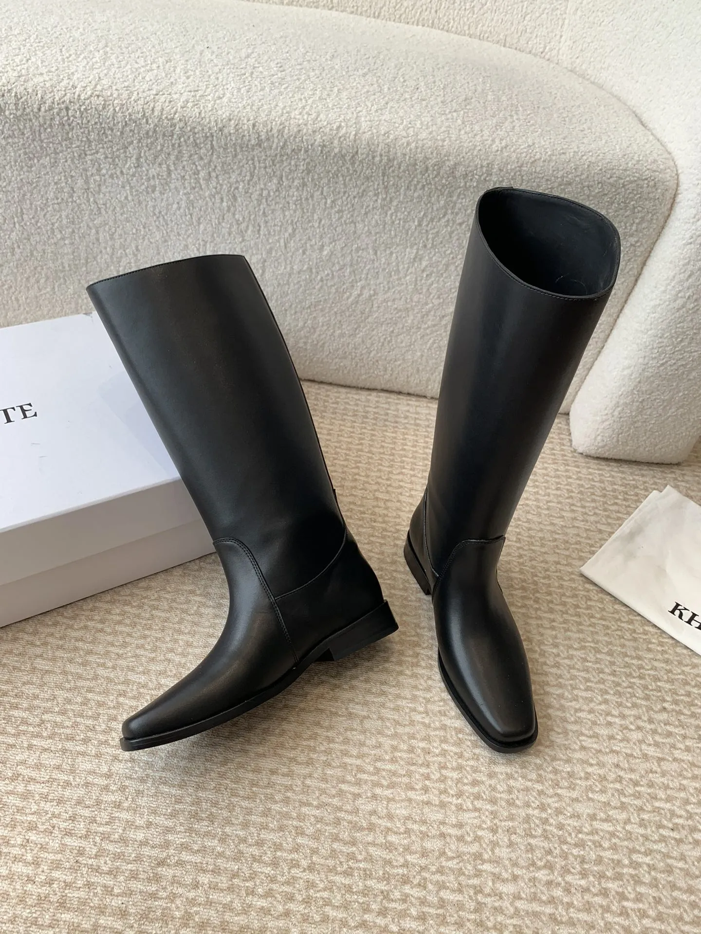 KHAITE Женские сапоги KHAITE Женские сапоги