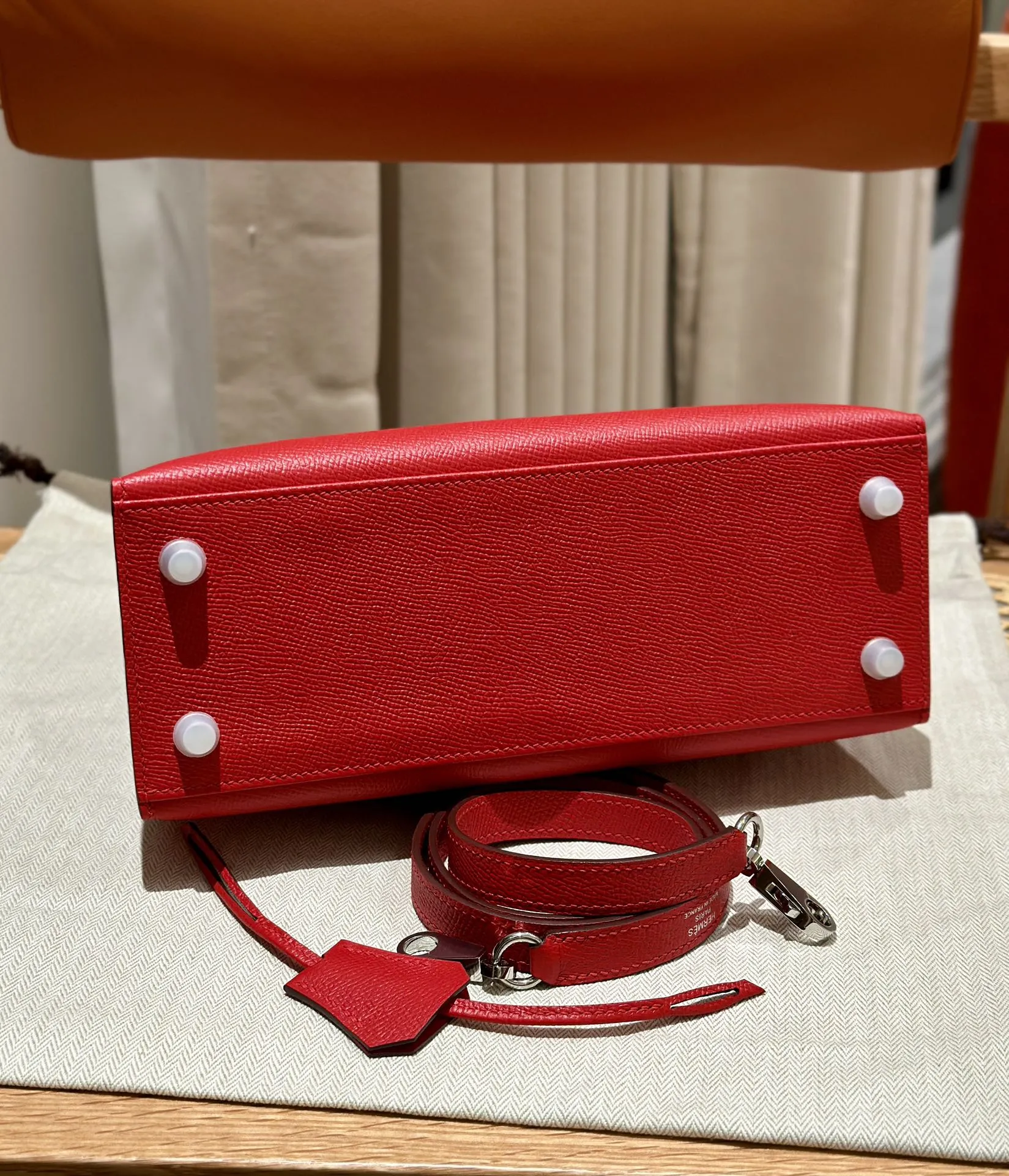 HERMES Женская сумка Kelly 25 см S3/Rouge coeur Epsom HERMES Женская сумка Kelly 25 см S3/Rouge coeur Epsom