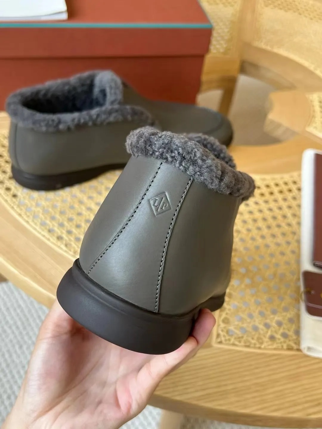 LORO PIANA Мужские лоферы с мехом