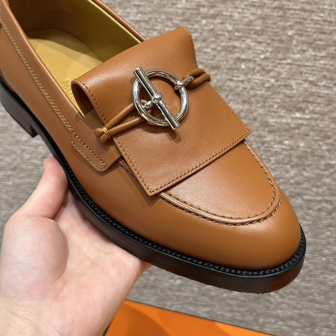 HERMES Женские лоферы Impact