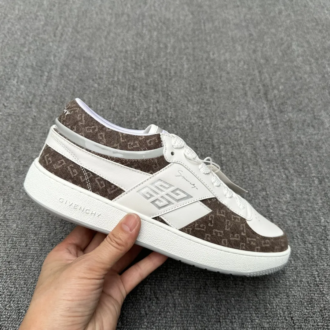 GIVENCHY Мужские кроссовки с фирменными узорами