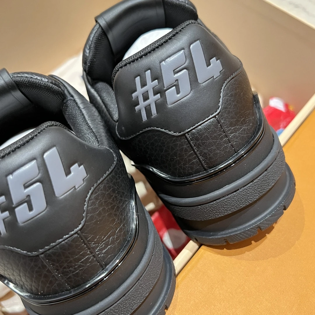 LOUIS VUITTON Кроссовки LV Trainer LOUIS VUITTON Кроссовки LV Trainer