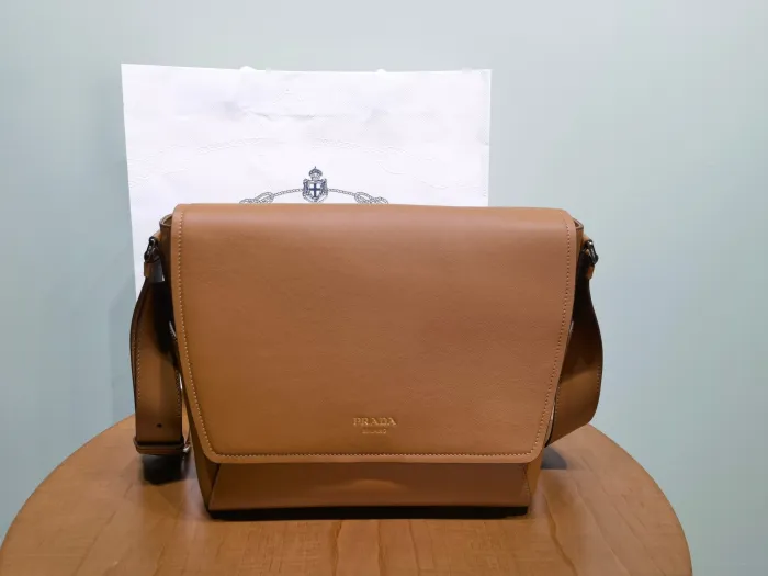 PRADA Мужская сумка Shoulder Bag Medium