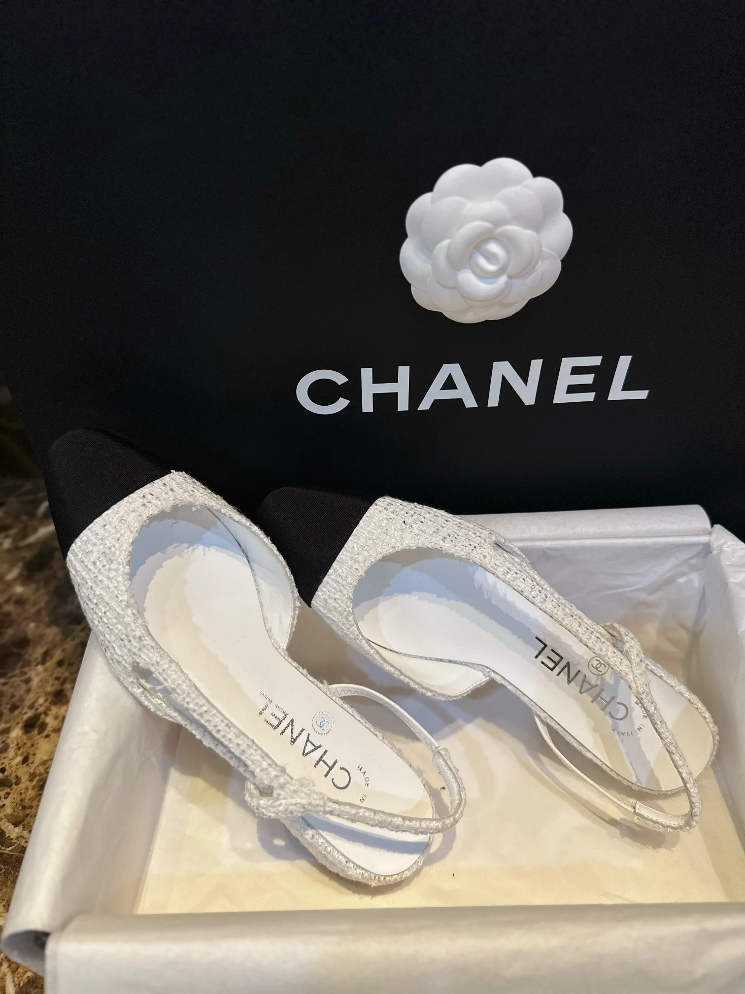 CHANEL Женские туфли слингбэки из твида CHANEL Женские туфли слингбэки из твида