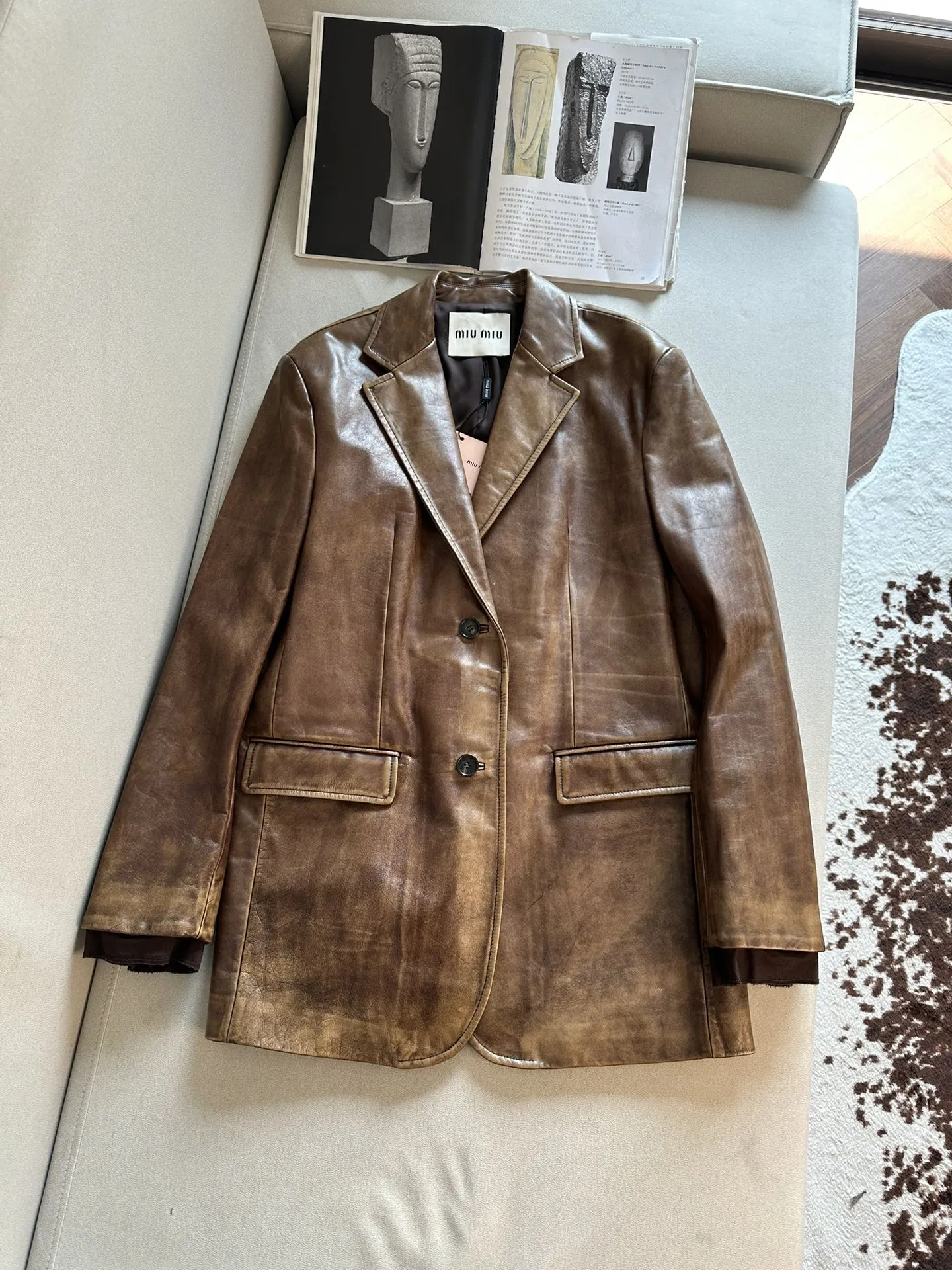 MIU MIU Женский кожаный жакет MIU MIU Женский кожаный жакет