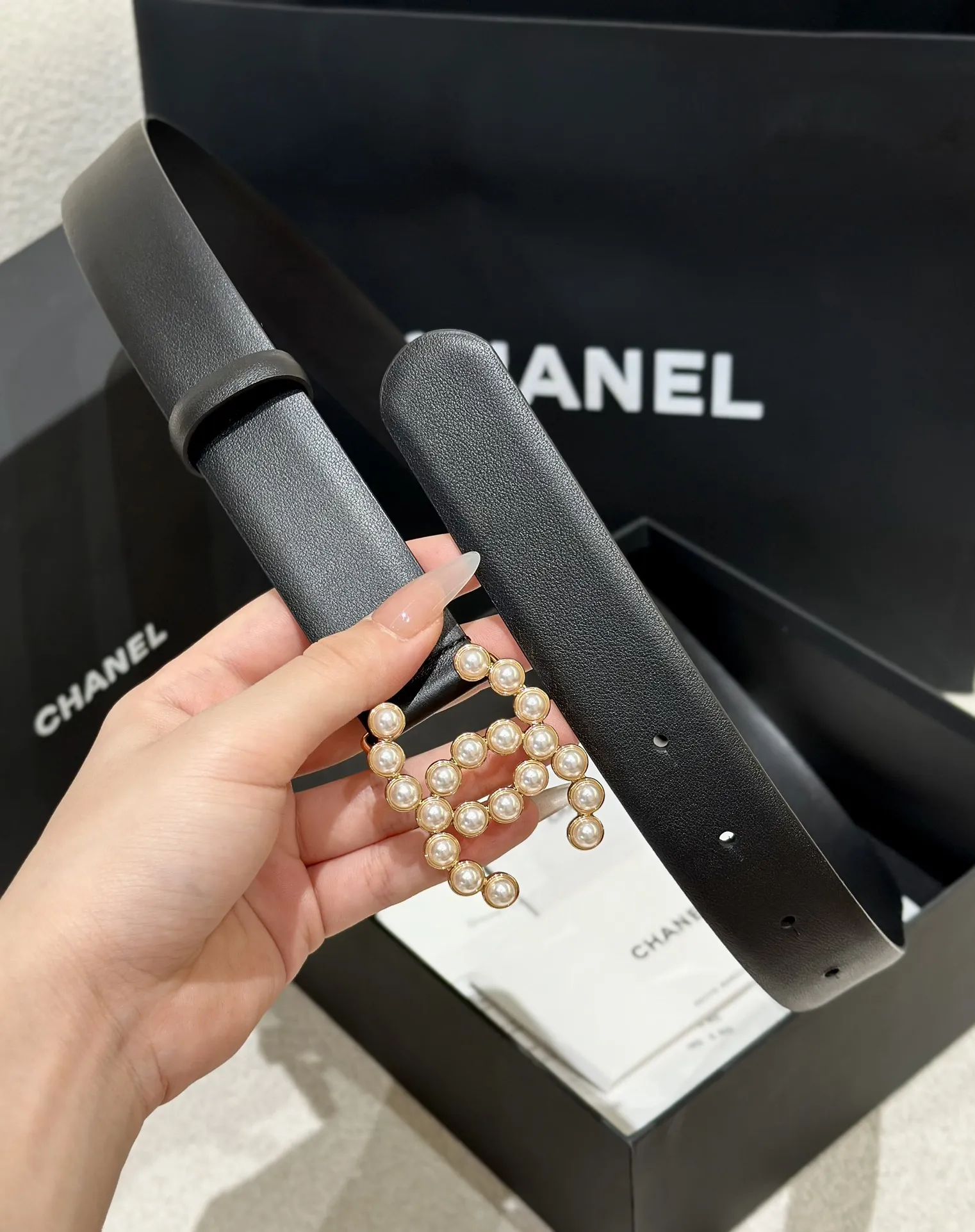 CHANEL Женский кожаный ремень CHANEL Женский кожаный ремень