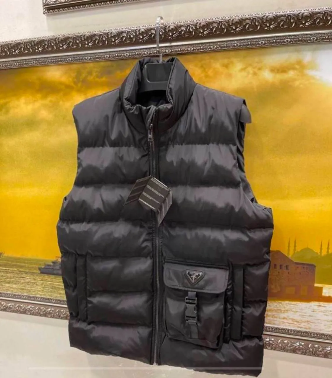 PRADA Мужской жилет на синтепоне PRADA Мужской жилет на синтепоне