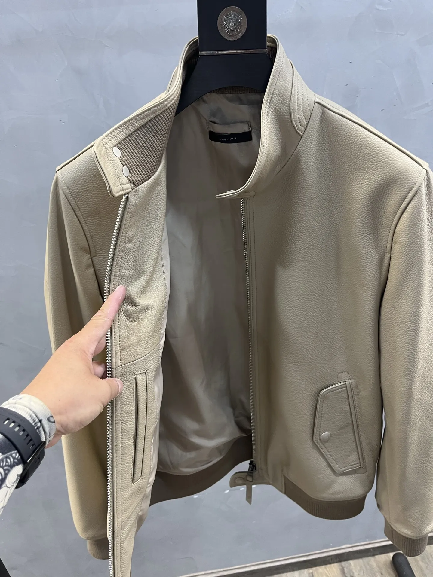 TOM FORD Мужская кожаная куртка TOM FORD Мужская кожаная куртка