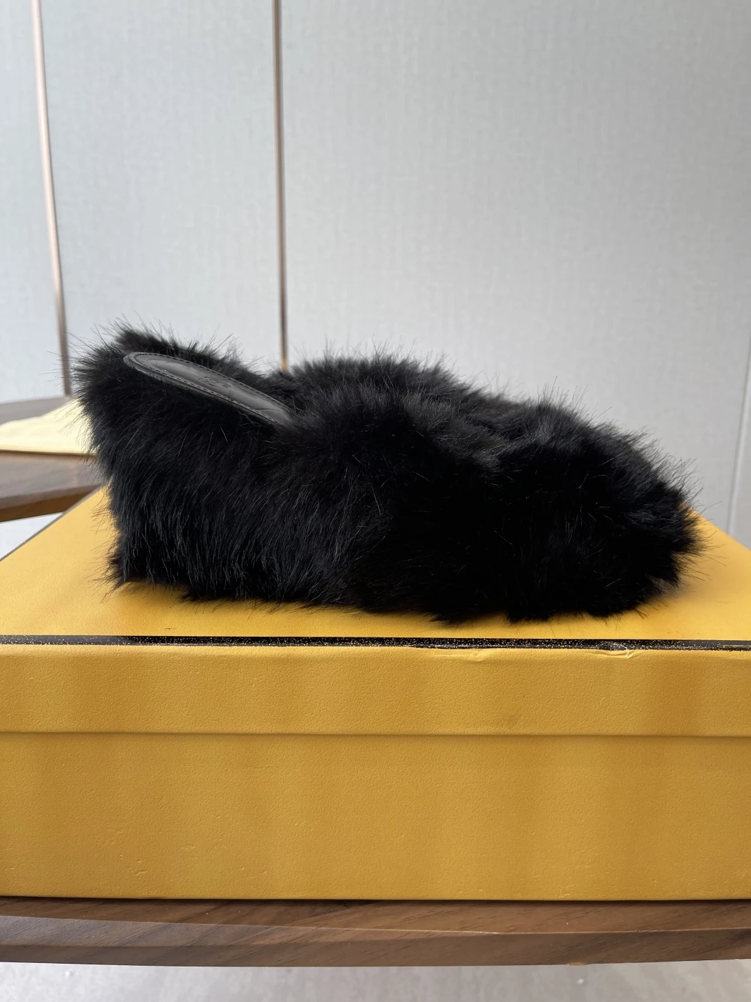 FENDI Женские мюли