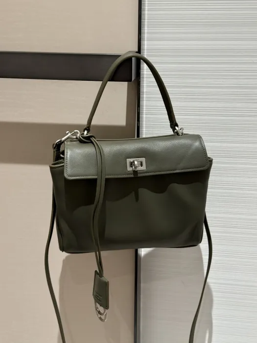 BALENCIAGA Женская сумка Rodeo хаки