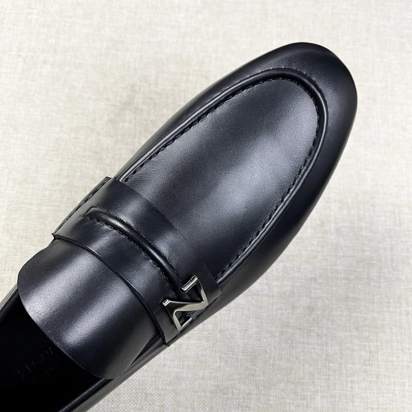 ERMENEGILDO ZEGNA Мужские лоферы телячья кожа в классических цветах