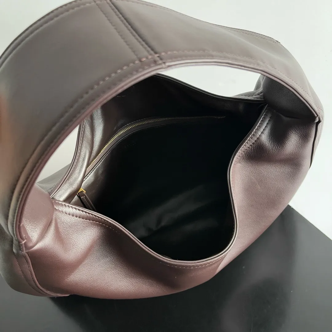 BOTTEGA VENETA Женская сумка Hop Medium