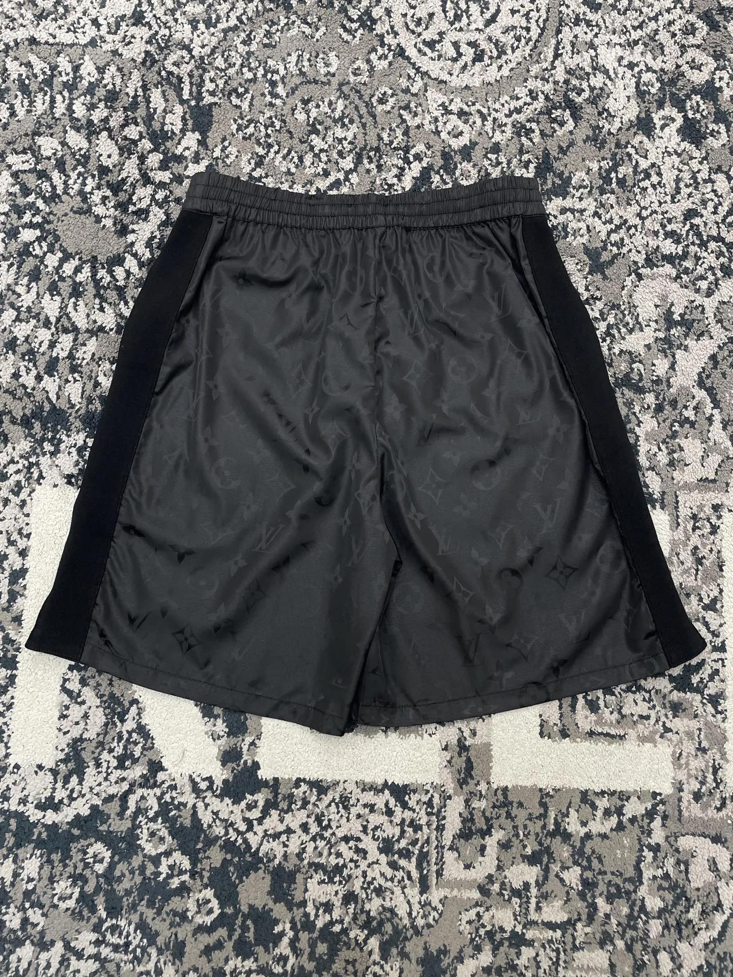 LOUIS VUITTON Мужские шорты LOUIS VUITTON Мужские шорты