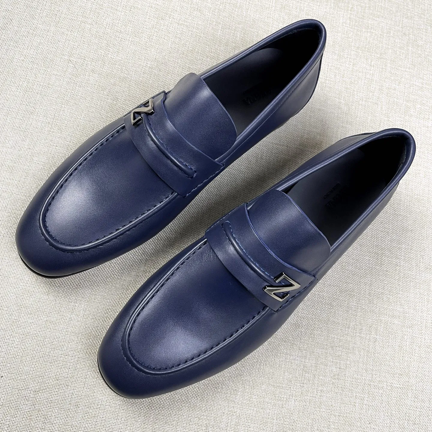 ERMENEGILDO ZEGNA Мужские лоферы телячья кожа в классических цветах ERMENEGILDO ZEGNA Мужские лоферы телячья кожа в классических цветах