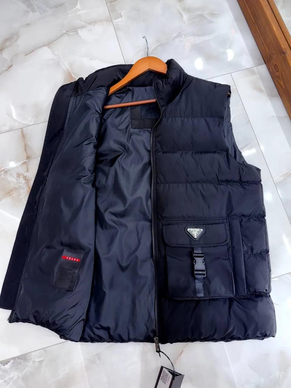 PRADA Мужской жилет на синтепоне PRADA Мужской жилет на синтепоне