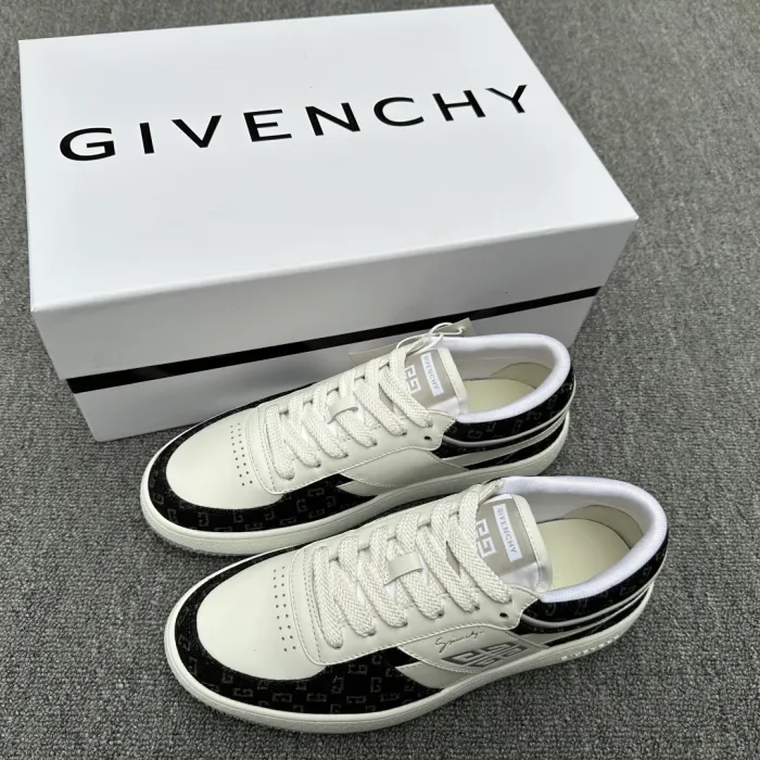 GIVENCHY Мужские кроссовки