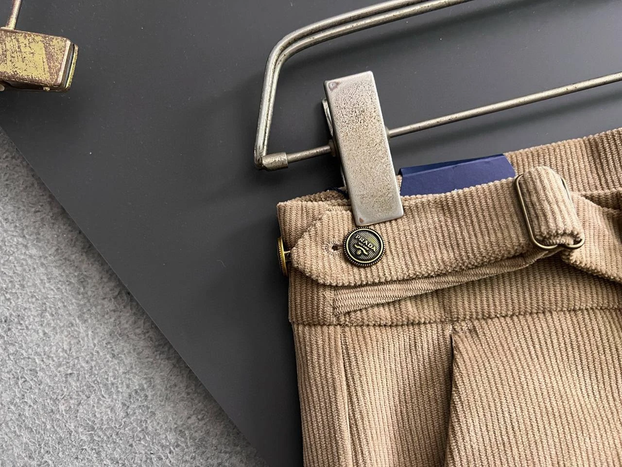 PRADA Мужские брюки из хлопка  PRADA Мужские брюки из хлопка