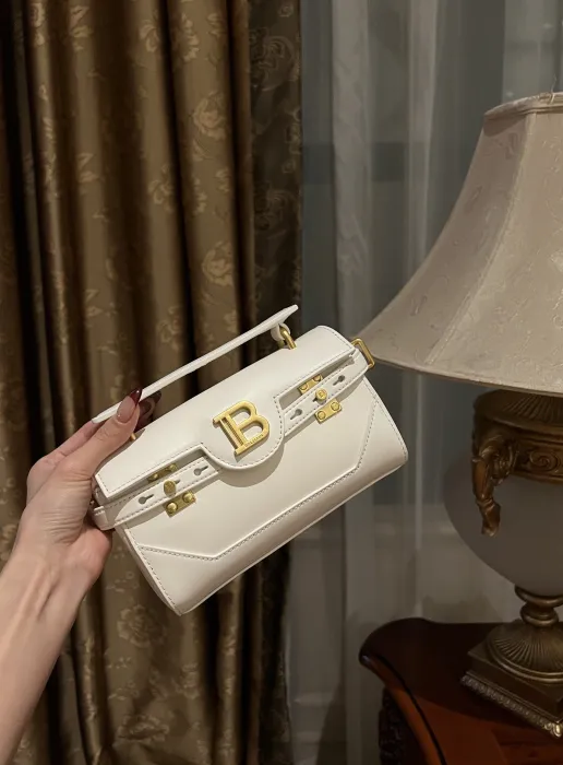 BALMAIN Женская сумка B-Buzz 19 из гладкой кожи