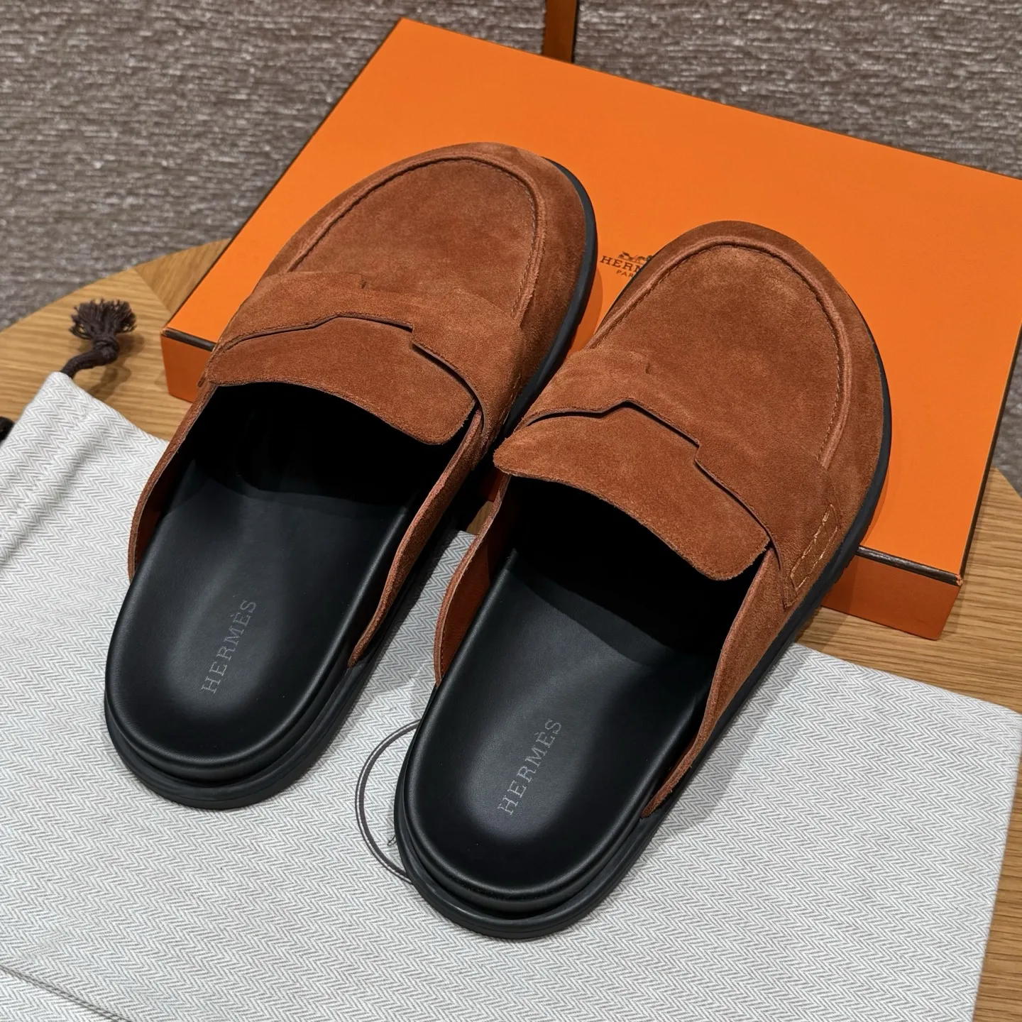 HERMES Мужские мюли Go