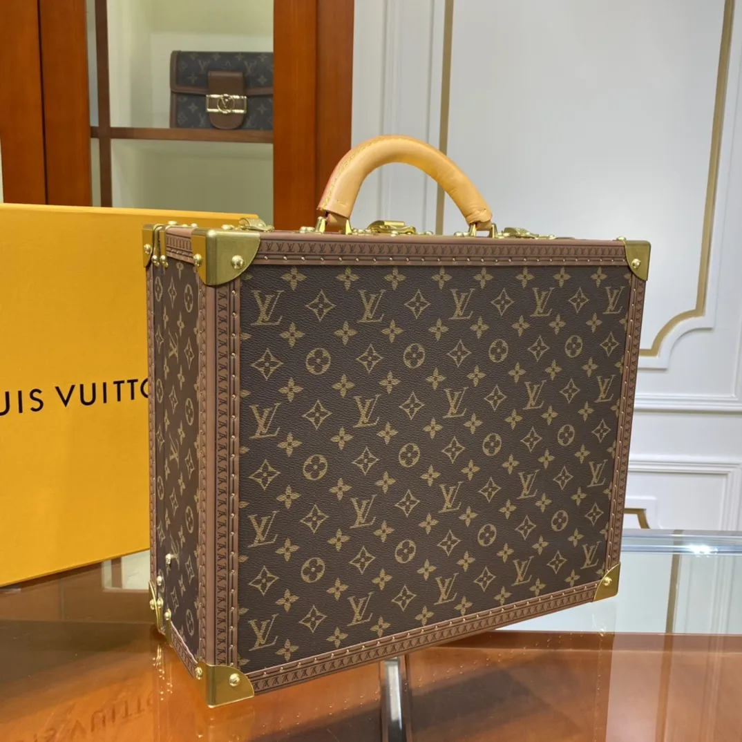 LOUIS VUITTON Ящик для хранения вещей 40 см LOUIS VUITTON Ящик для хранения вещей 40 см