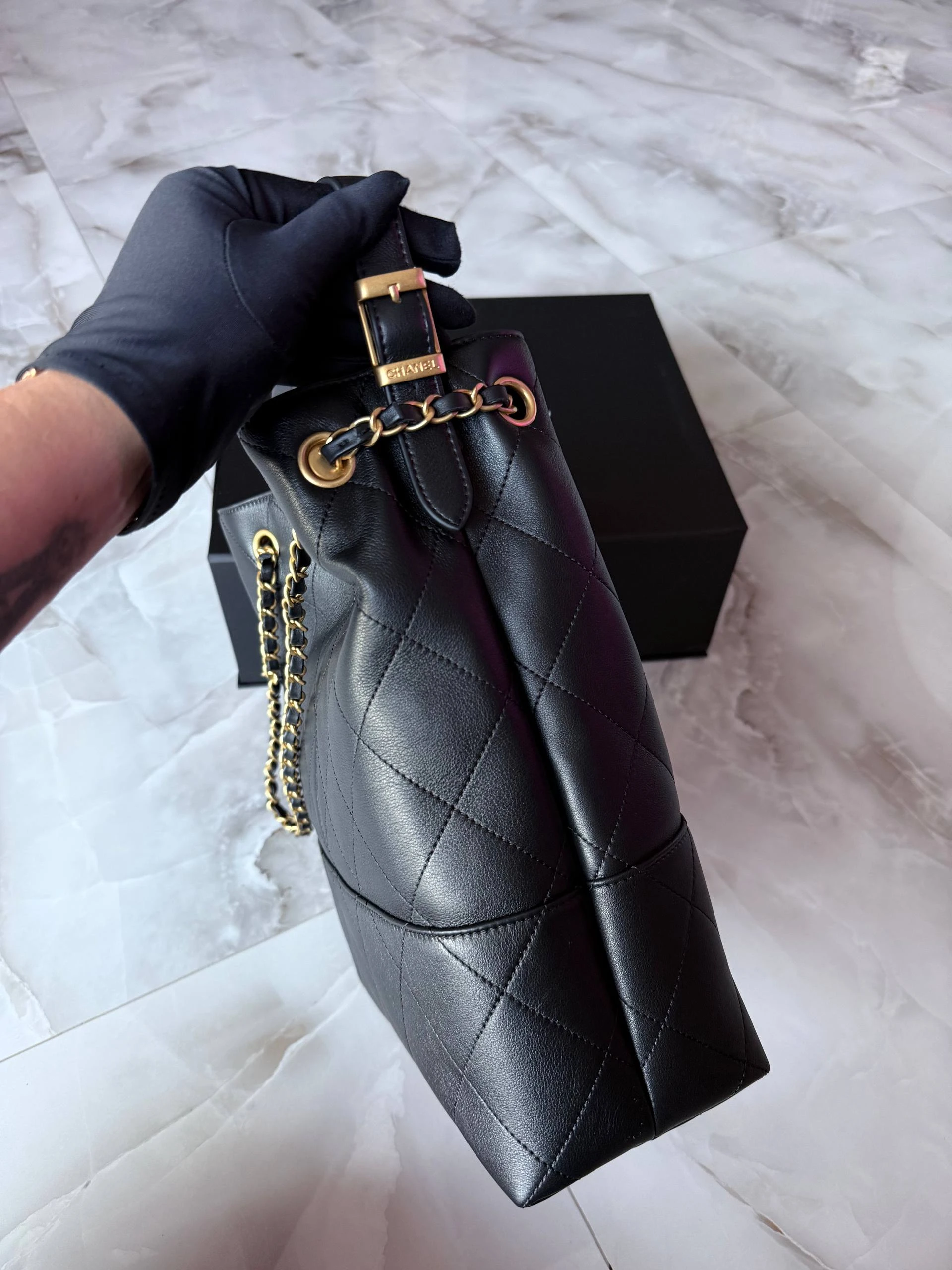 CHANEL Женская сумка Hobo 25 a CHANEL Женская сумка Hobo 25 a