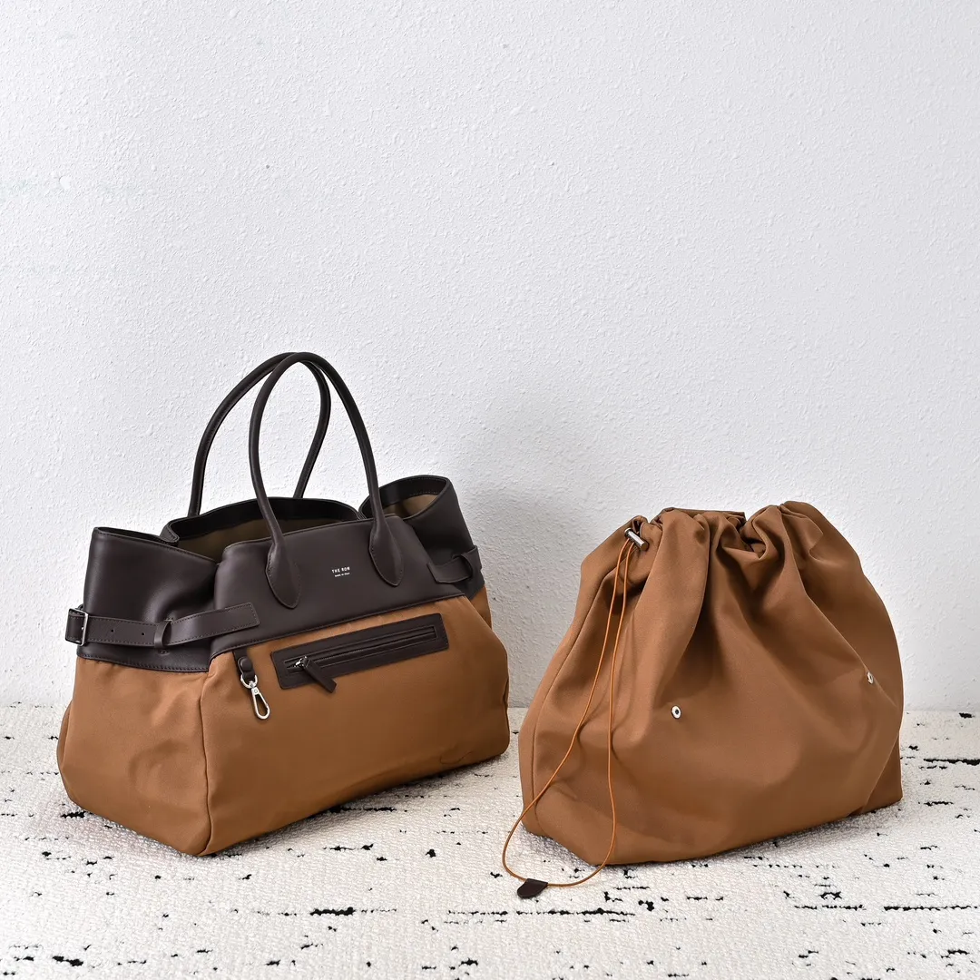 THE ROW Женская сумка Margaux 17 THE ROW Женская сумка Margaux 17