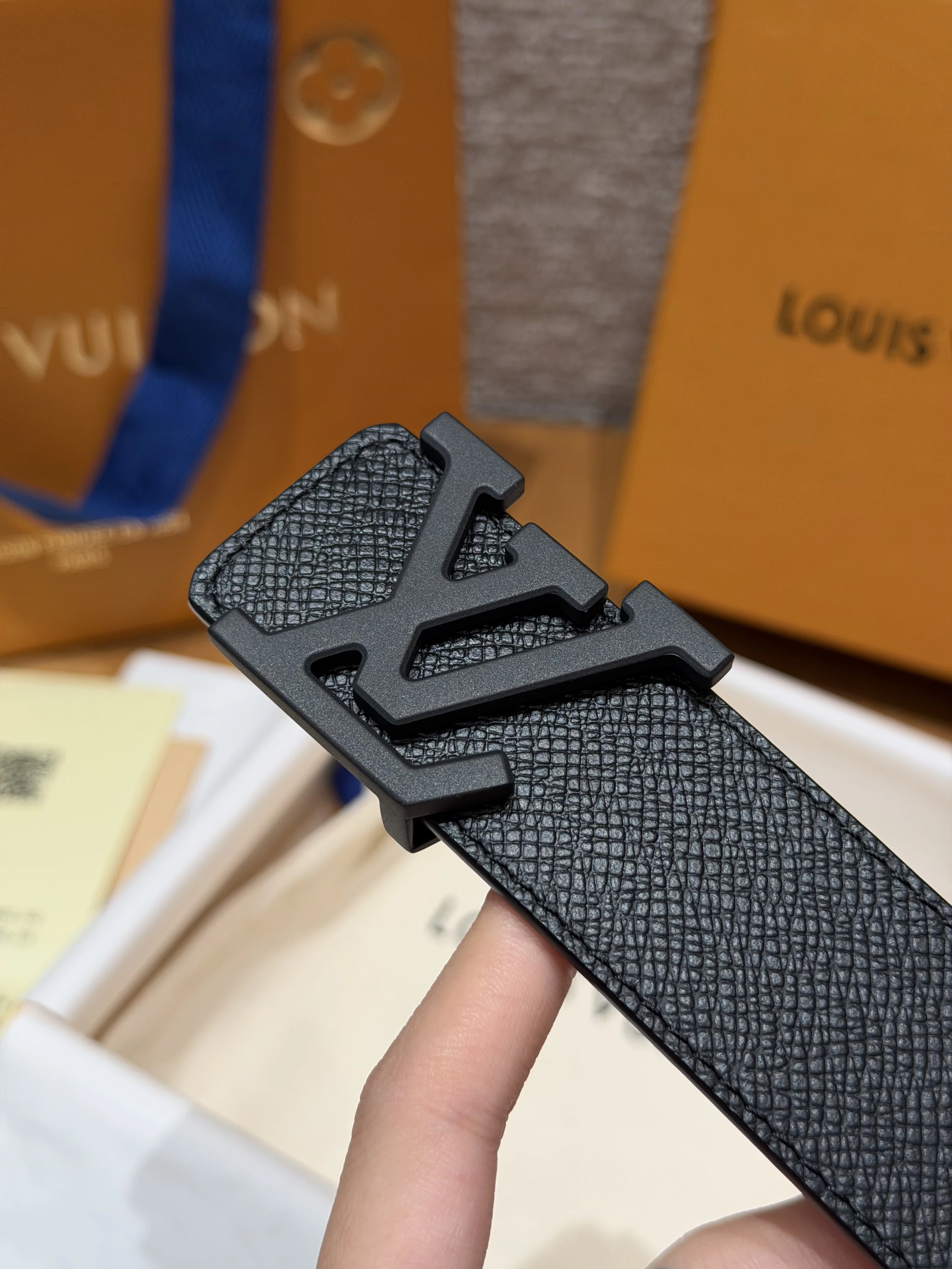 LOUIS VUITTON Мужской ремень 