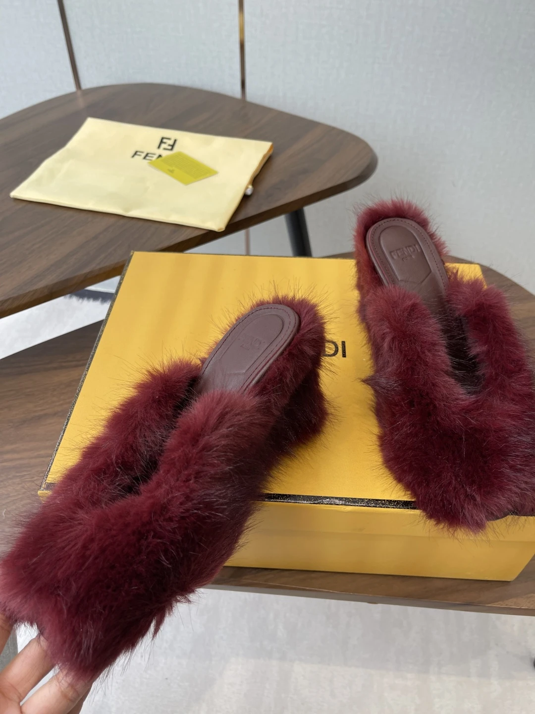 FENDI Женские мюли FENDI Женские мюли